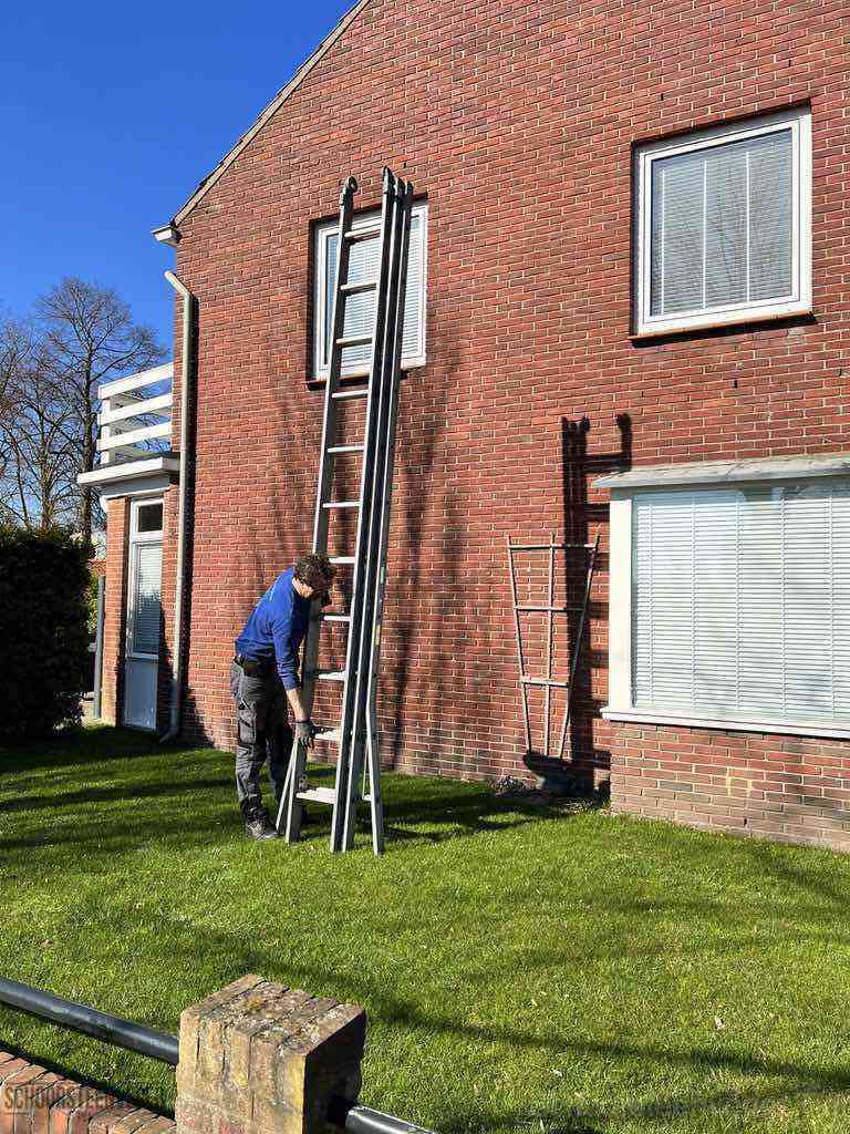 Tiel schoorsteenveger huis ladder